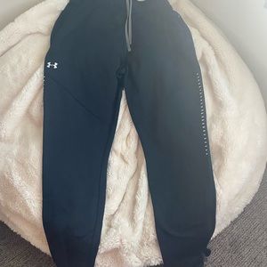 Black Under Armour joggers. Large, tall. Used, like new.